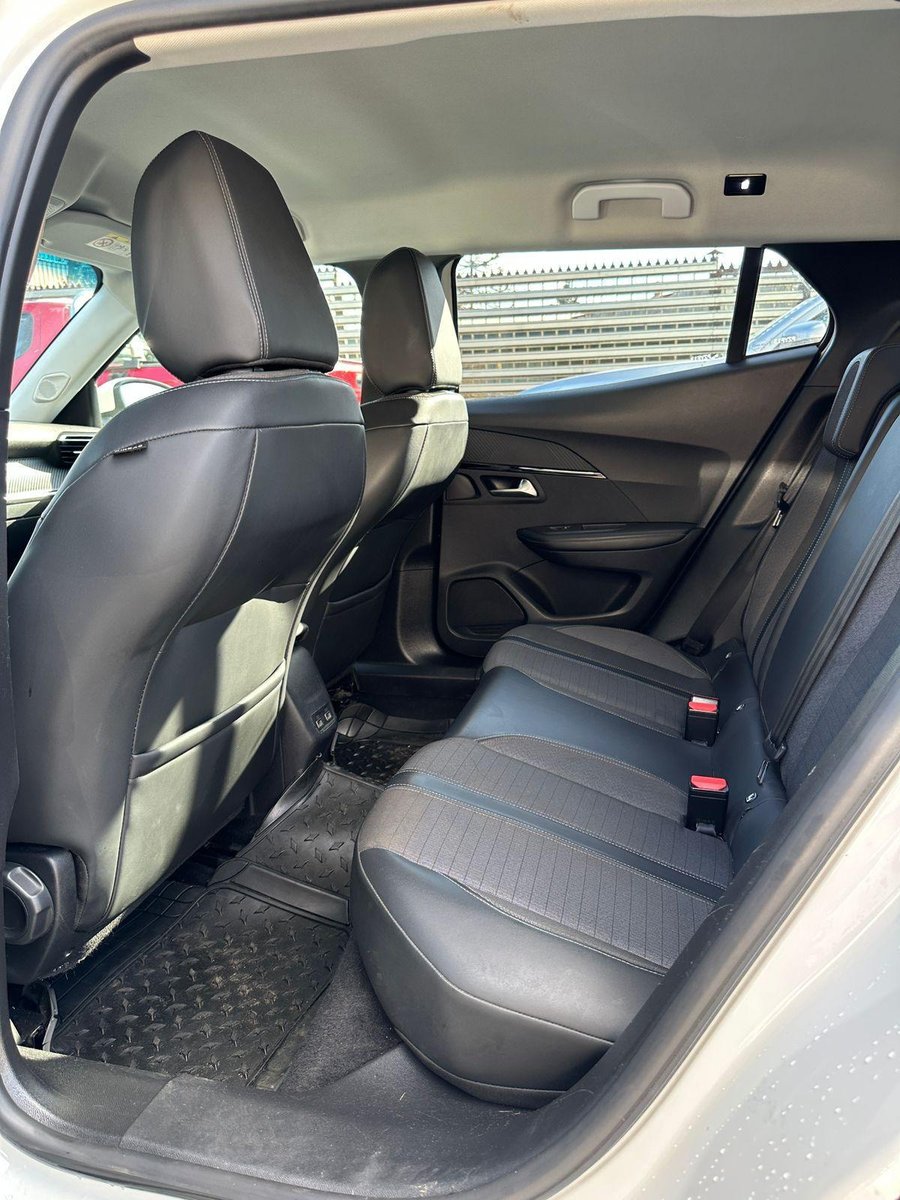Peugeot 2008 2022 - Imagen 9 de 19