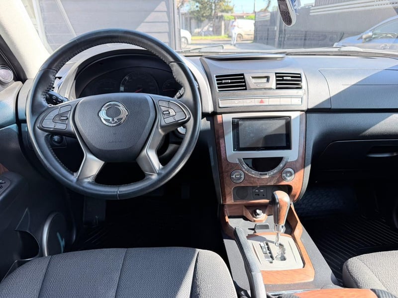 SsangYong REXTON 2017 - Imagen 8 de 19