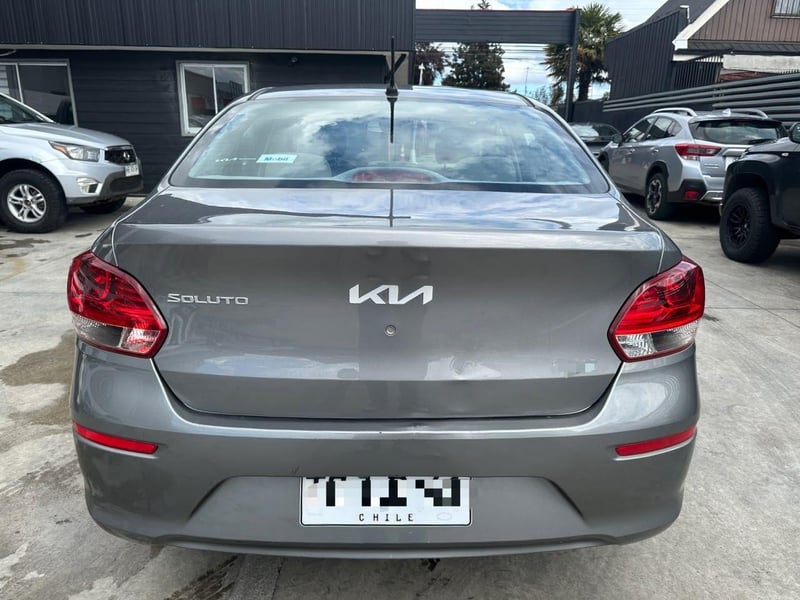 Kia SOLUTO 2024 - Imagen 5 de 19