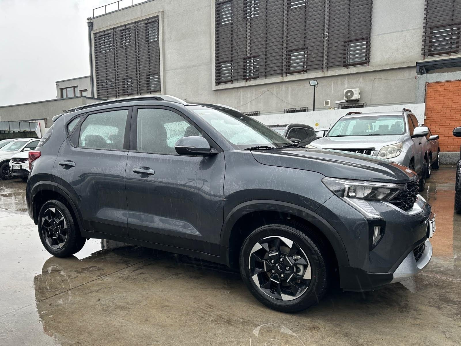 Kia SONET 2025 - Foto 3 de 18