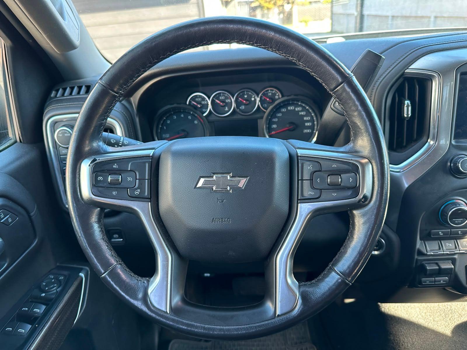 Chevrolet SILVERADO 2021 - Imagen 12 de 19
