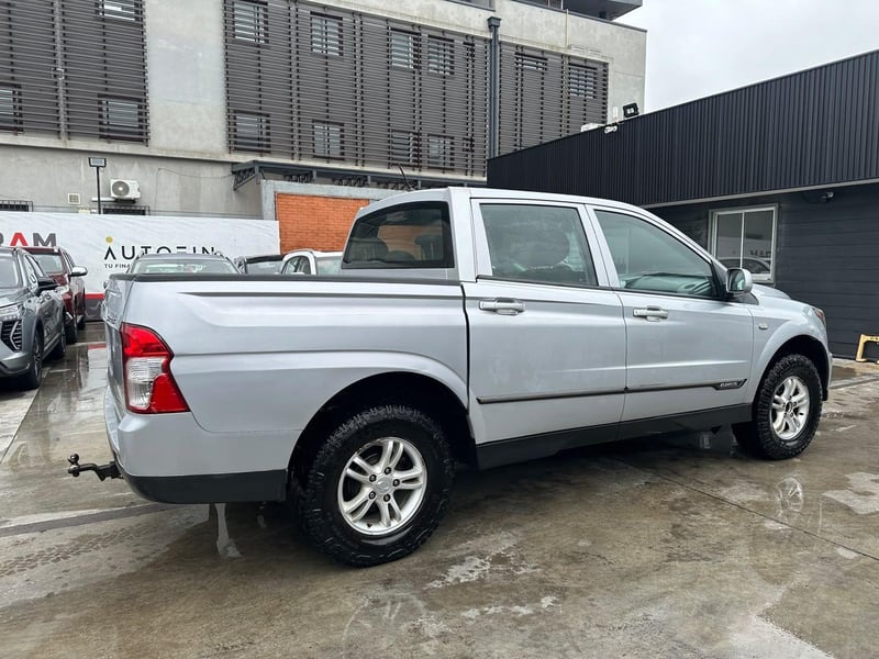 SsangYong ACTYON SPORT 2018 - Imagen 4 de 18