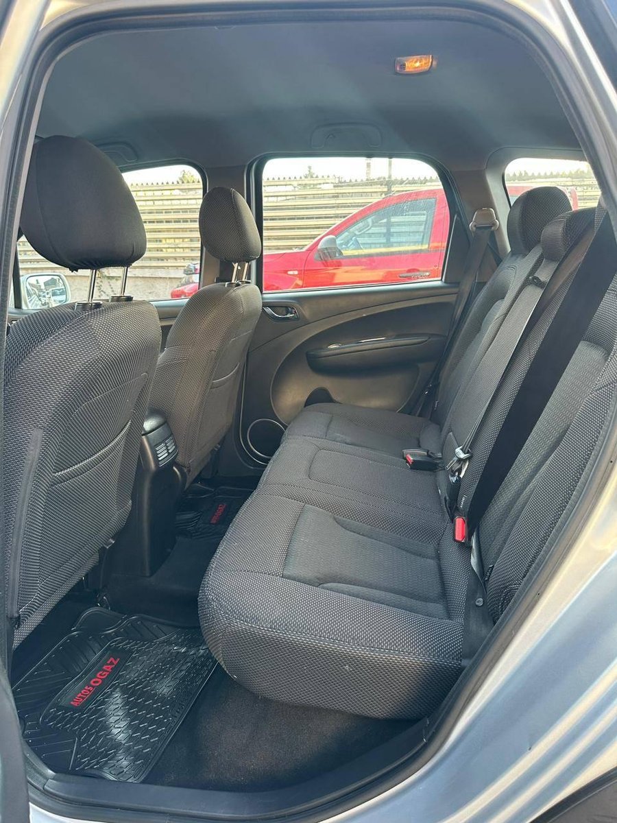 Dongfeng Joyear X3 2023 - Imagen 9 de 19