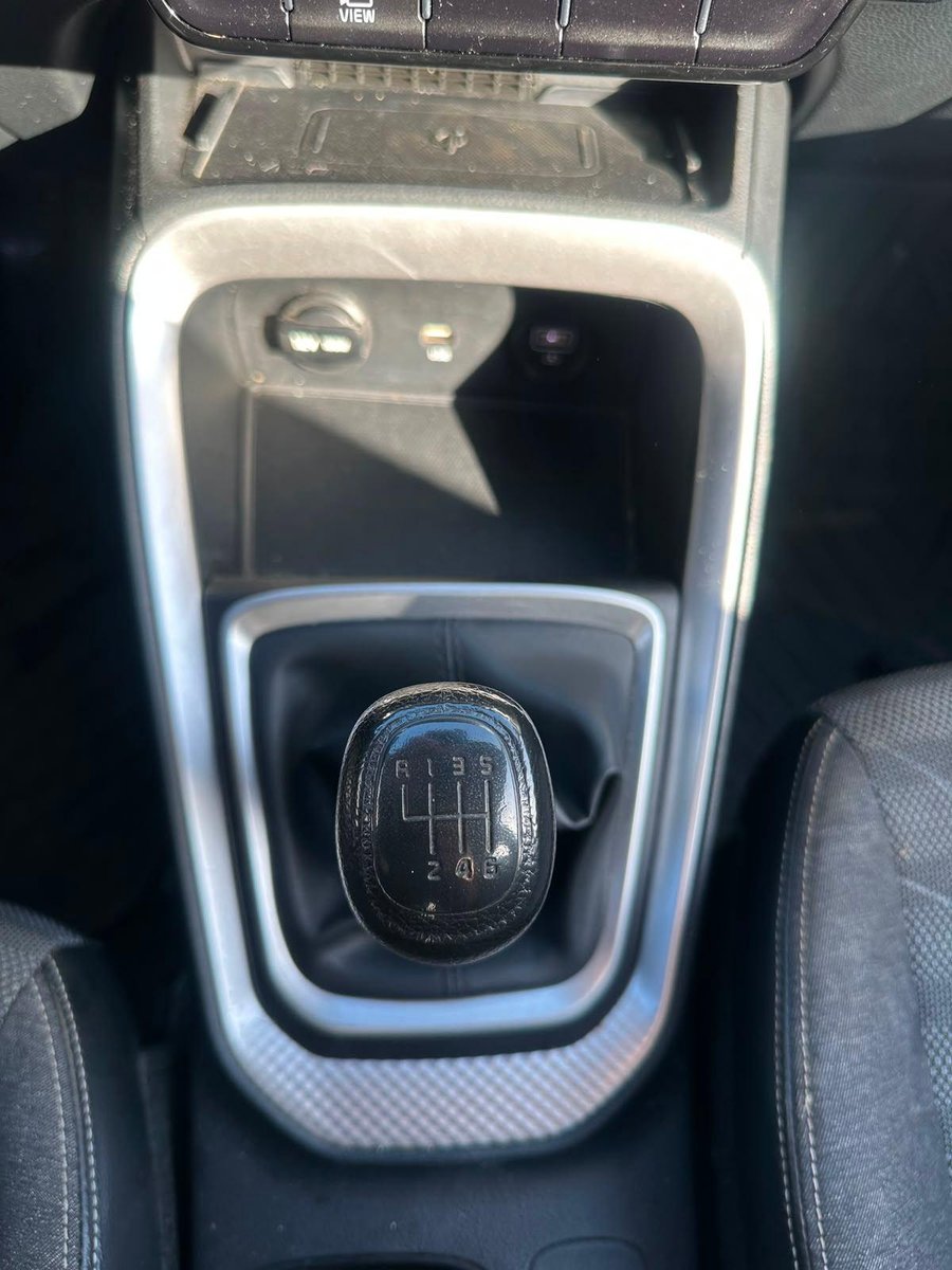 Kia SONET 2023 - Imagen 15 de 18