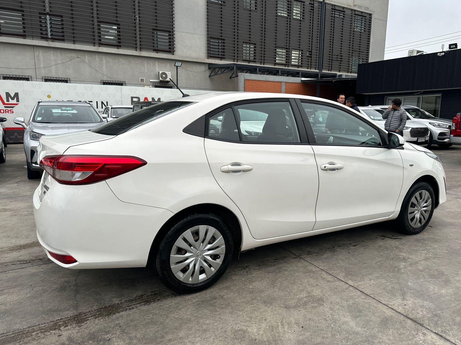 Toyota YARIS 2020 - Foto 4 de 19