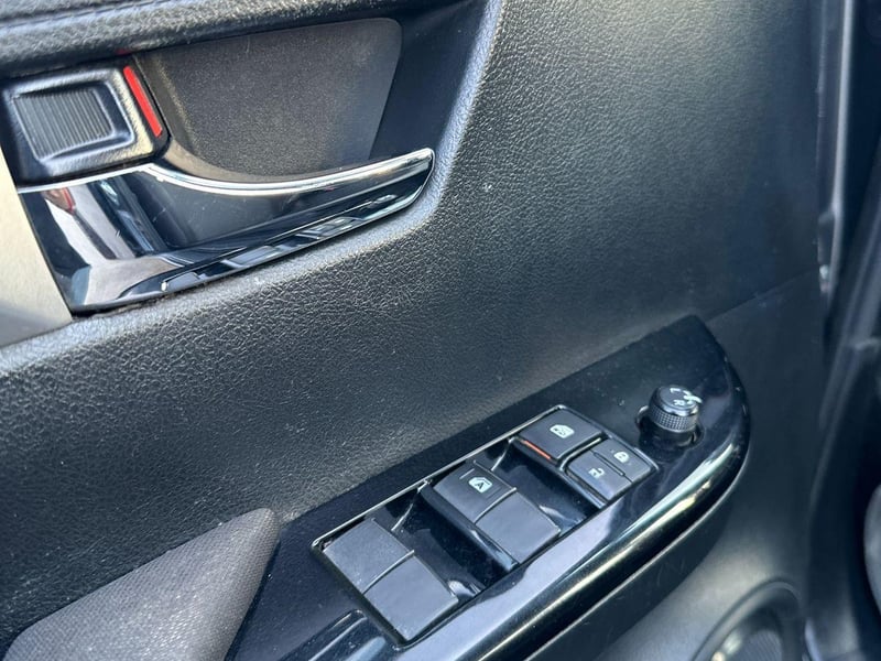 Toyota HILUX 2023 - Imagen 10 de 19