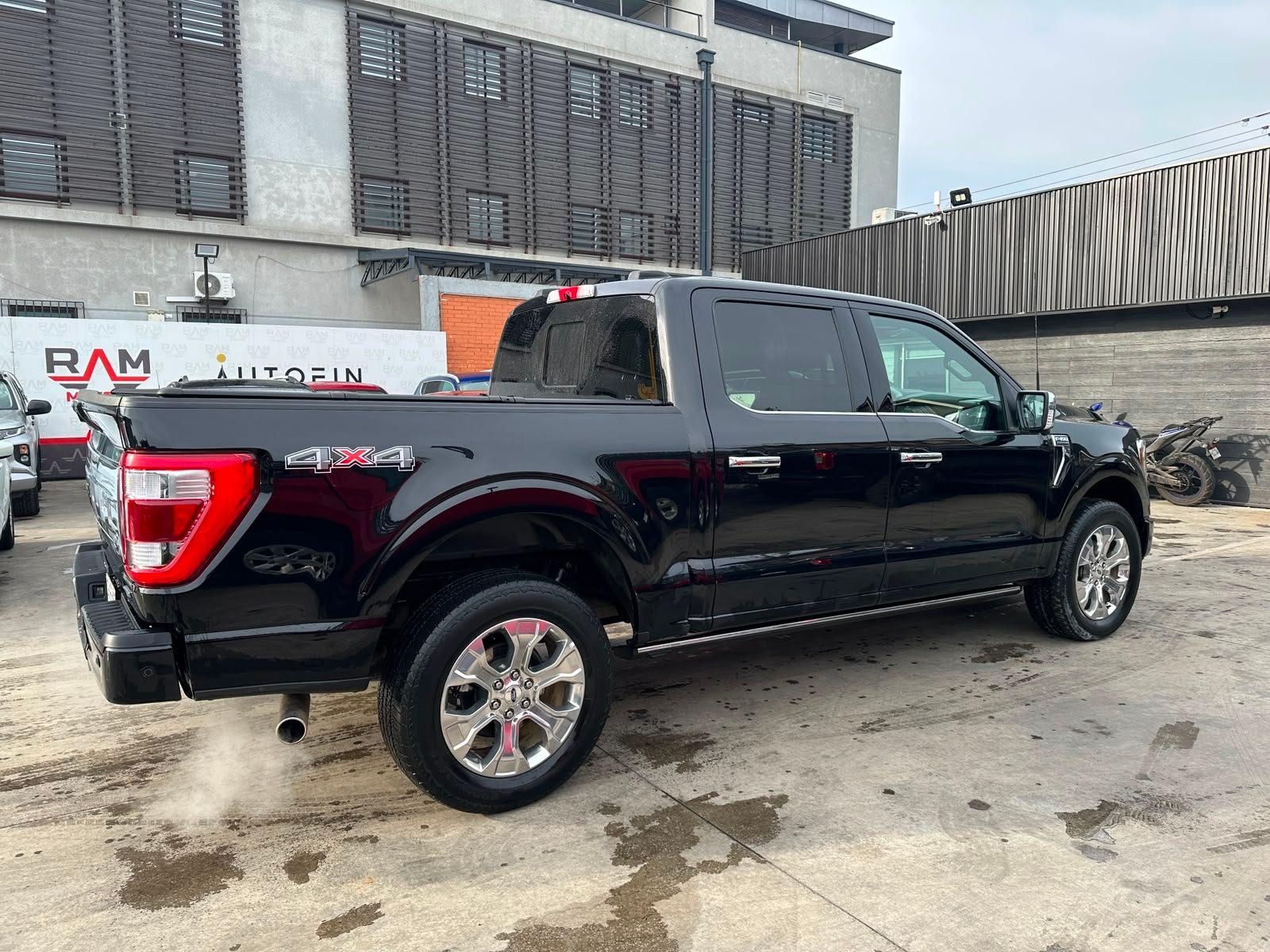 Ford F150 PLATINIUM 4X4 3.5 AT 2023 - Foto 4 de 19