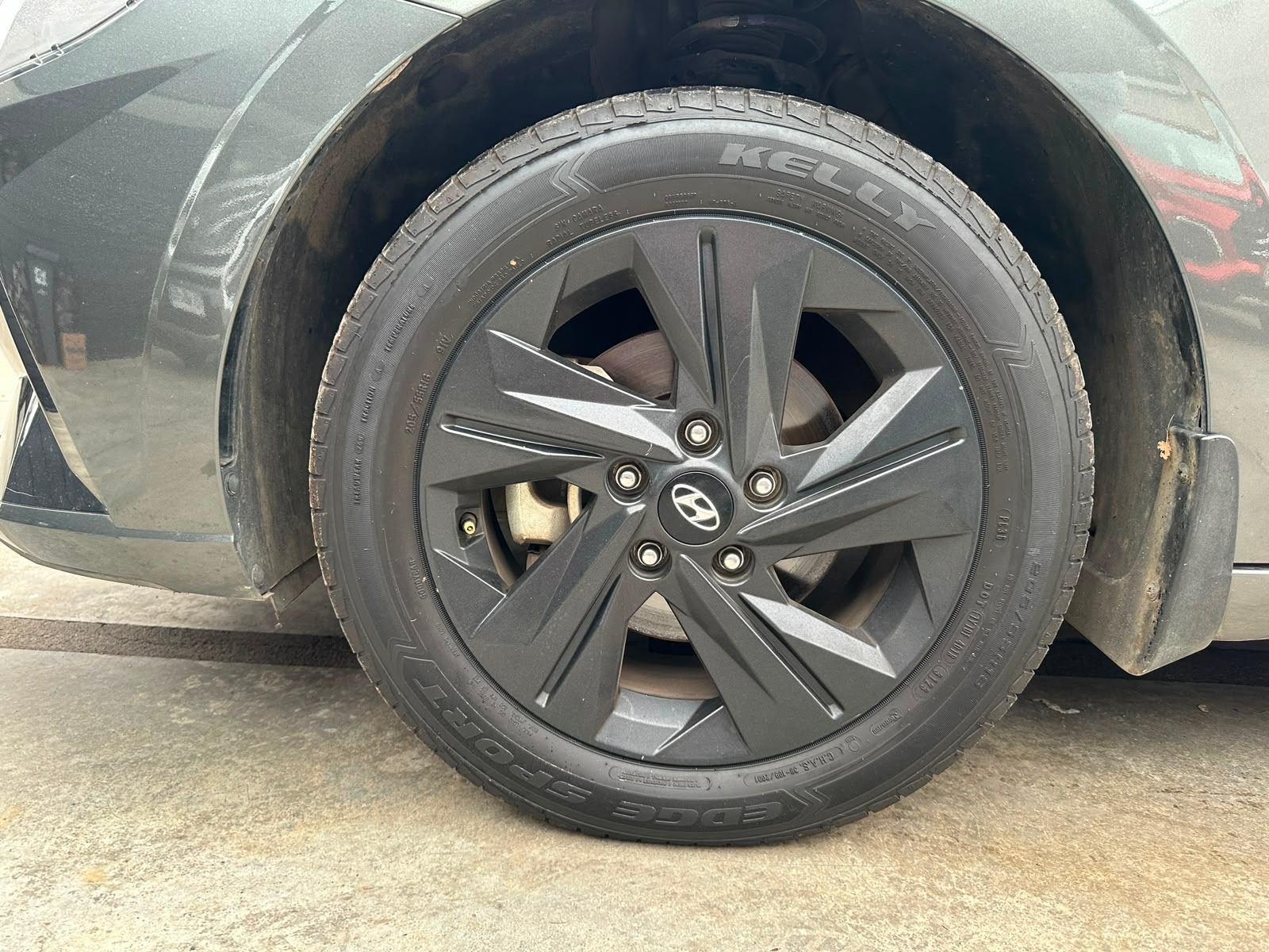 Hyundai ELANTRA 2022 - Foto 4 de 19
