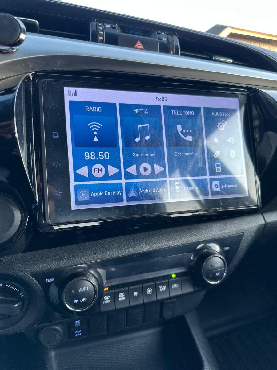 Toyota HILUX 2023 - Imagen 15 de 19