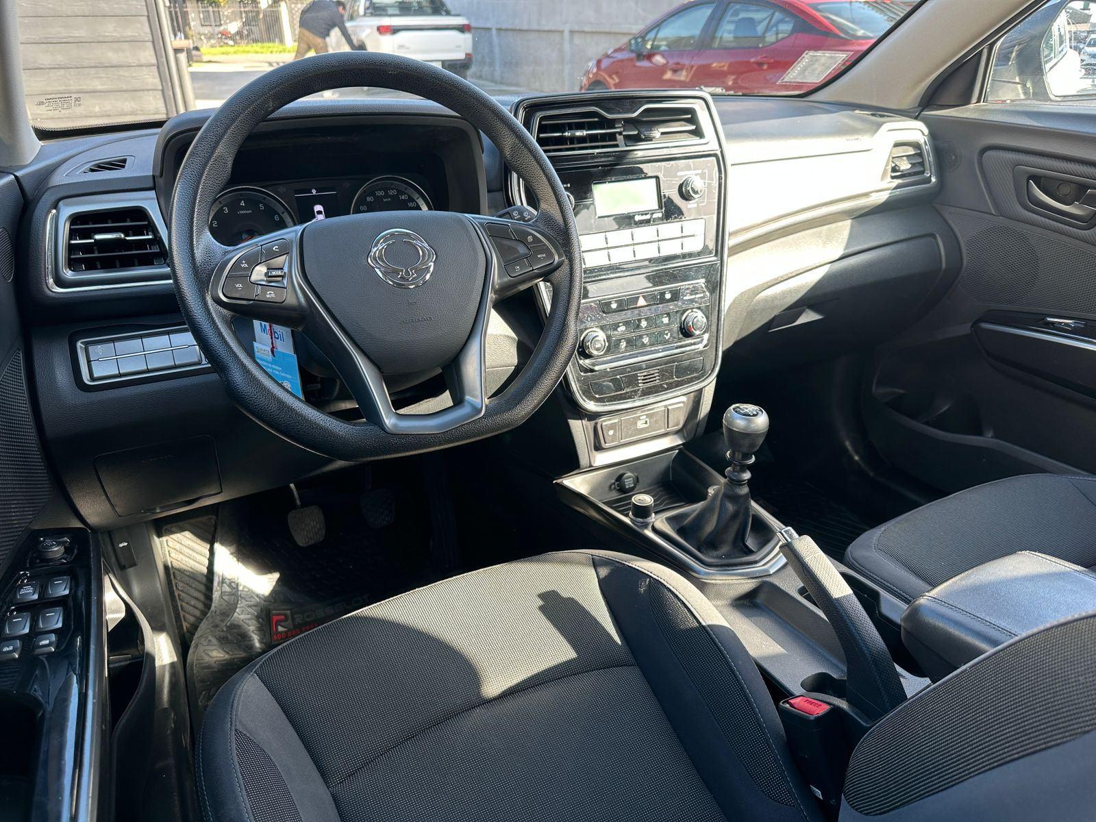 SsangYong Tivoli 2021 - Imagen 17 de 19