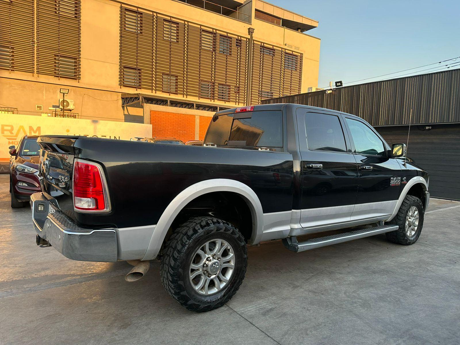 Dodge RAM 2500 2017 - Foto 4 de 18
