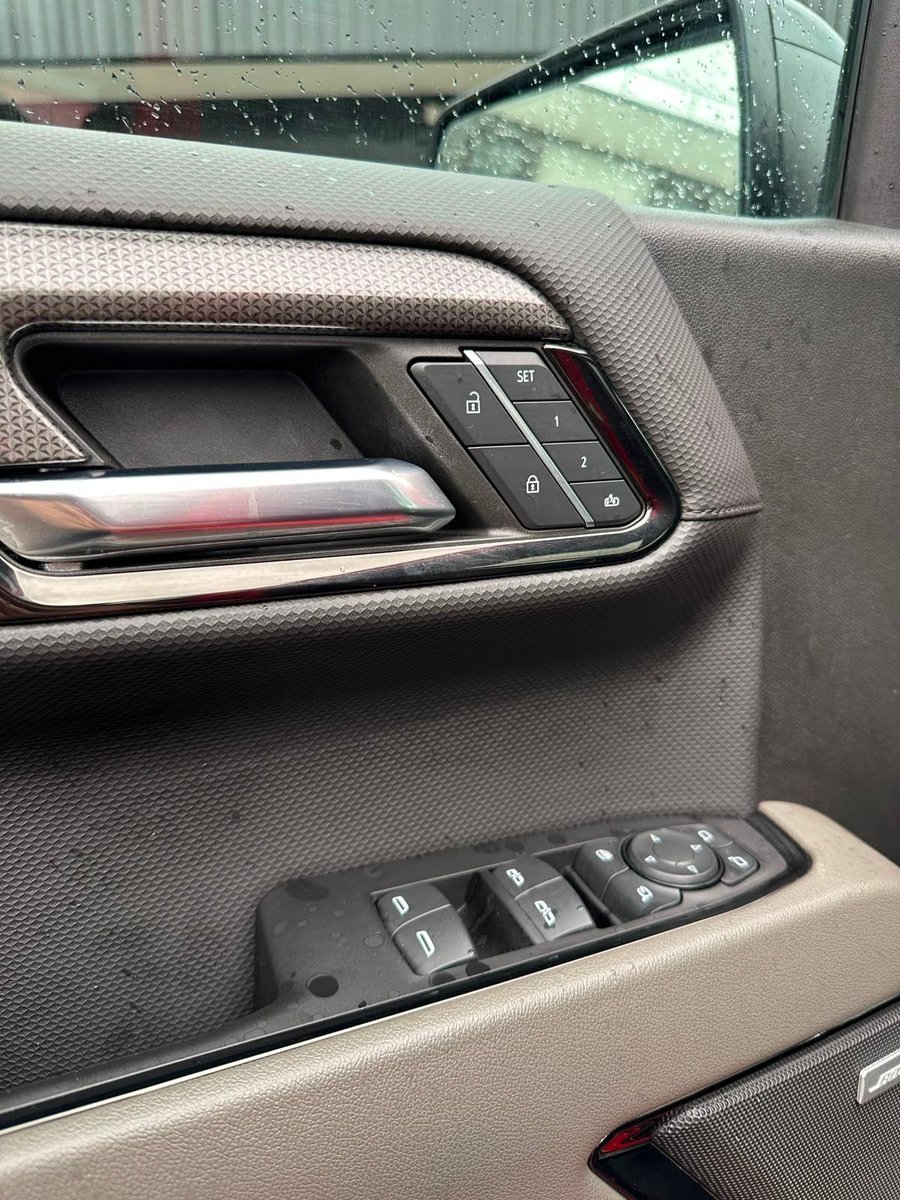 Chevrolet SILVERADO 2024 - Imagen 10 de 20