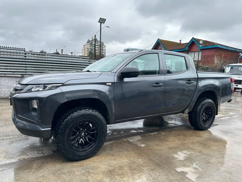 Mitsubishi L200 2020