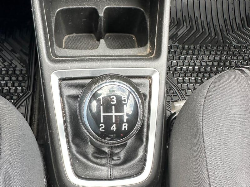 Suzuki DZIRE 2022 - Imagen 16 de 17
