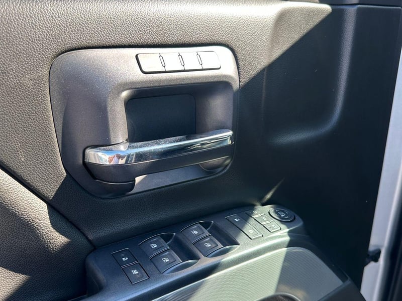 Chevrolet Silverado 2018 - Imagen 10 de 19