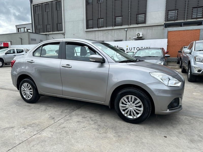 Suzuki DZIRE 2022 - Imagen 3 de 17