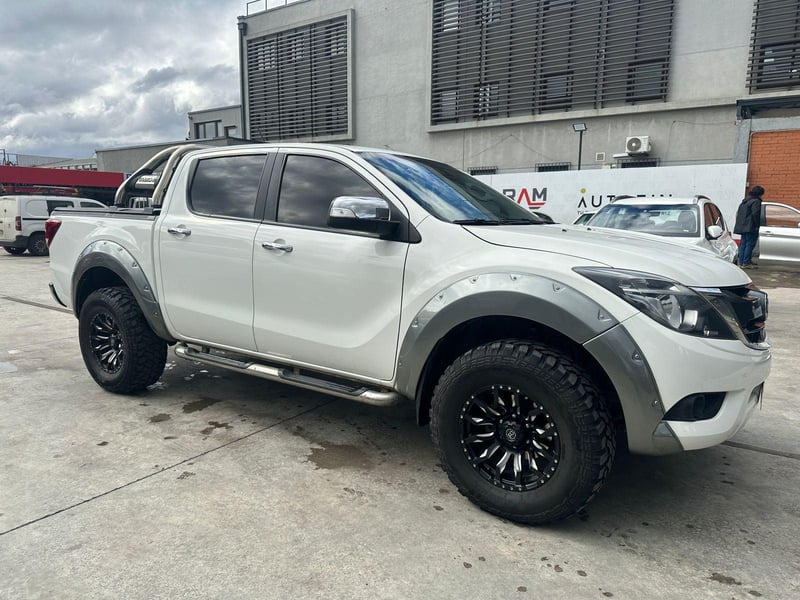 Mazda NEW BT-50 2021 - Imagen 3 de 18