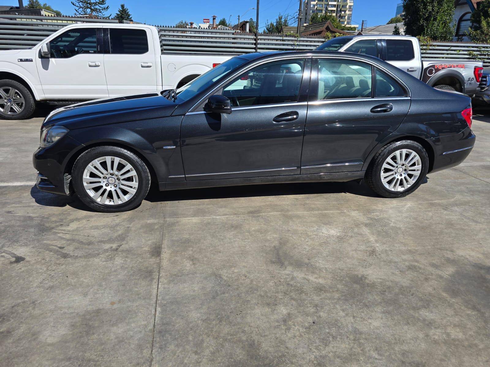 Mercedes-Benz C200 2012 - Imagen 4 de 17