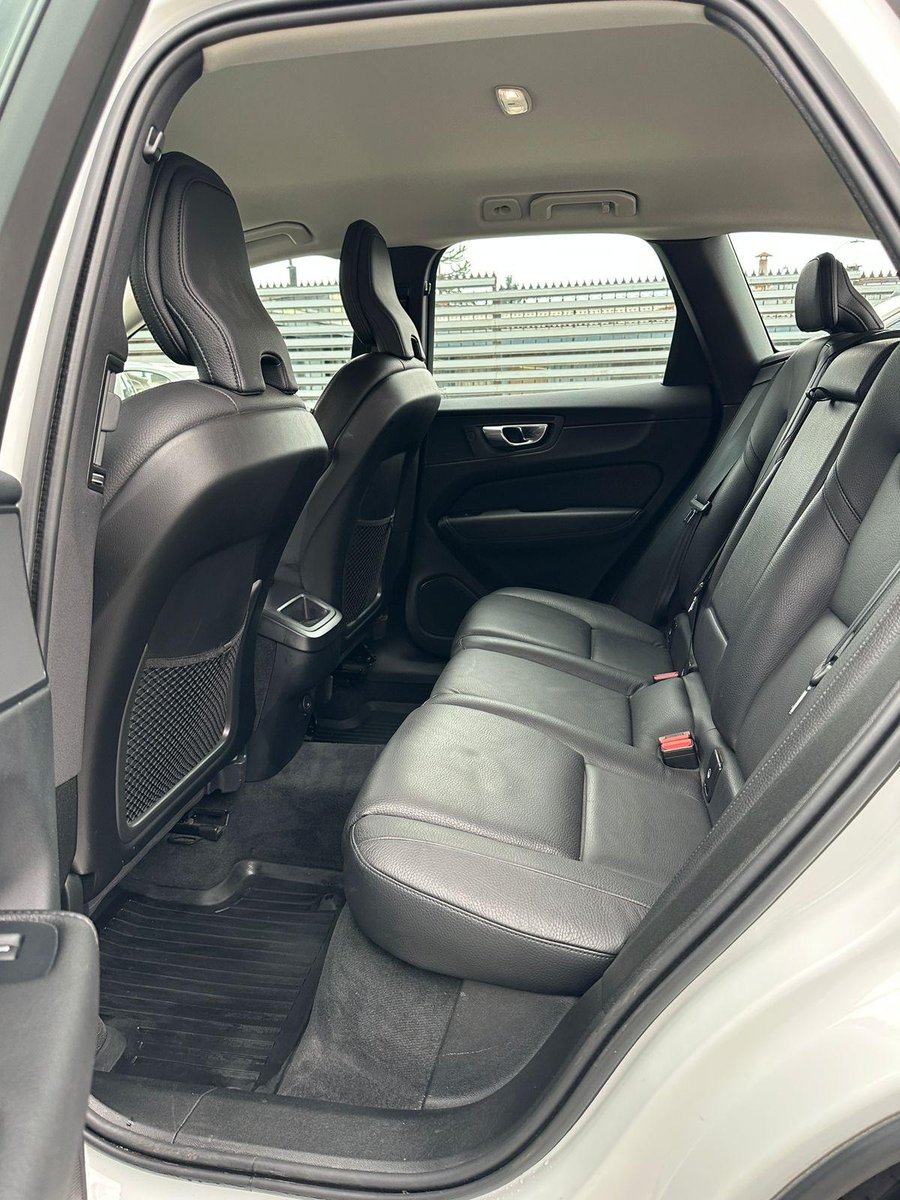 Volvo XC60 2022 - Imagen 9 de 20