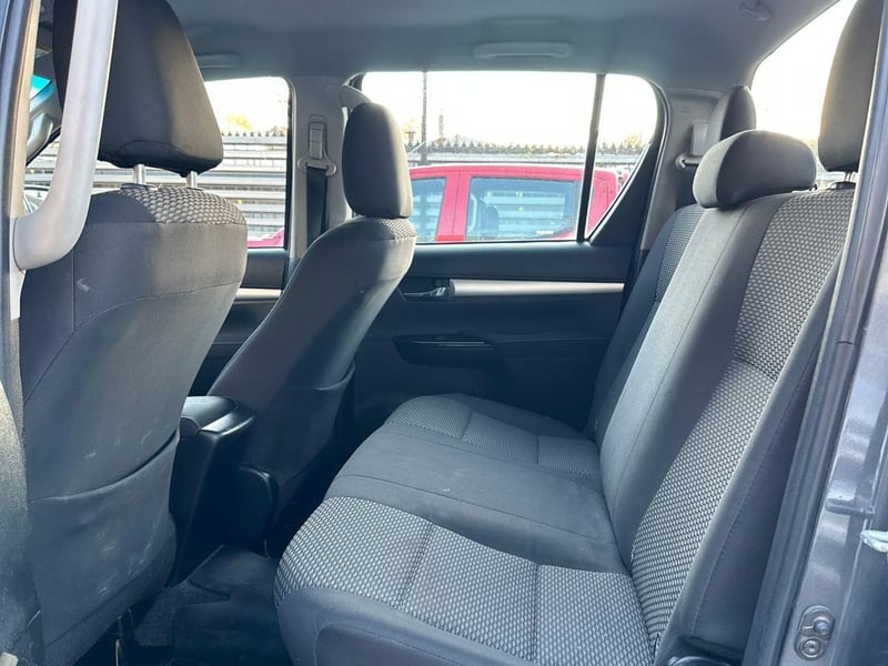 Toyota HILUX 2023 - Imagen 9 de 19