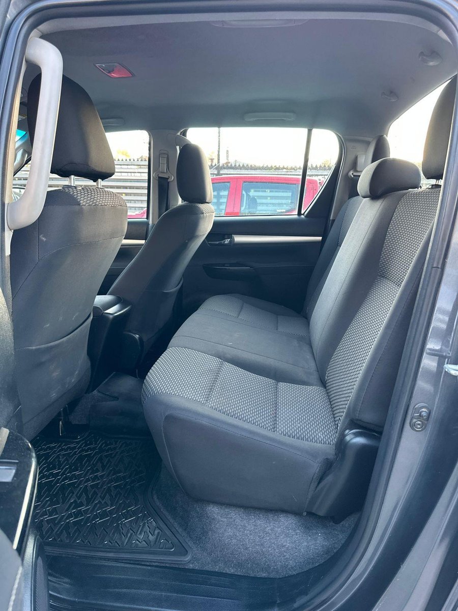 Toyota HILUX 2023 - Imagen 9 de 19