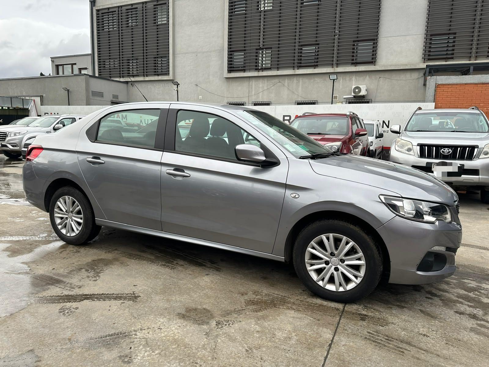 Peugeot 301 2019 - Foto 3 de 18
