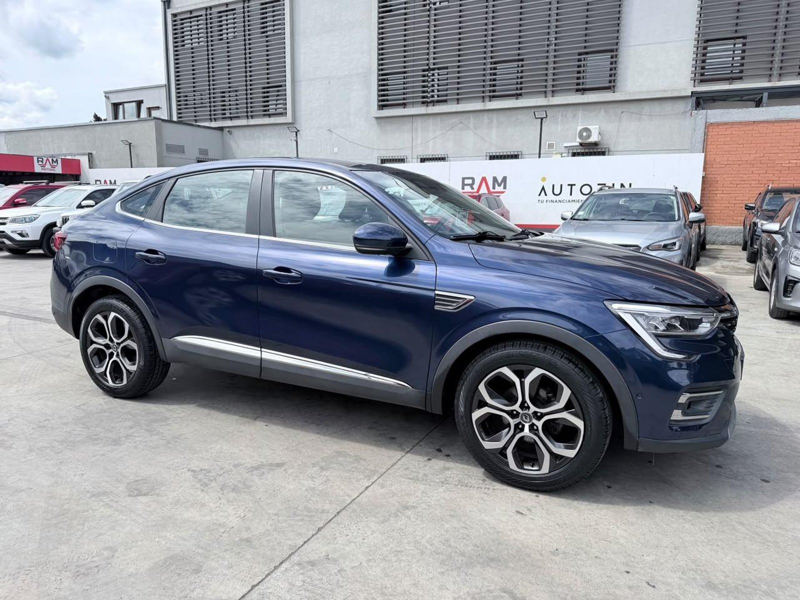 Renault ARKANA 2021 - Foto 3 de 19