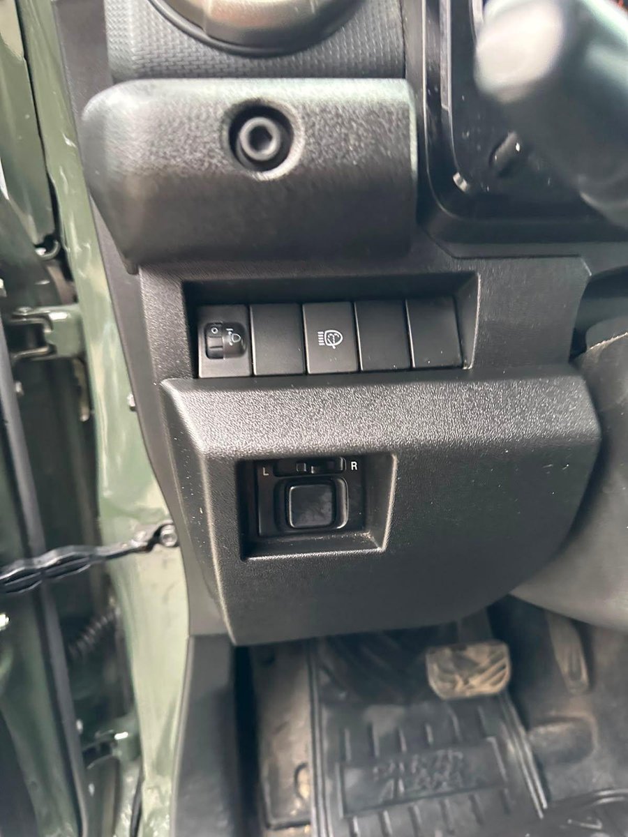 Suzuki JIMNY 2024 - Imagen 11 de 18