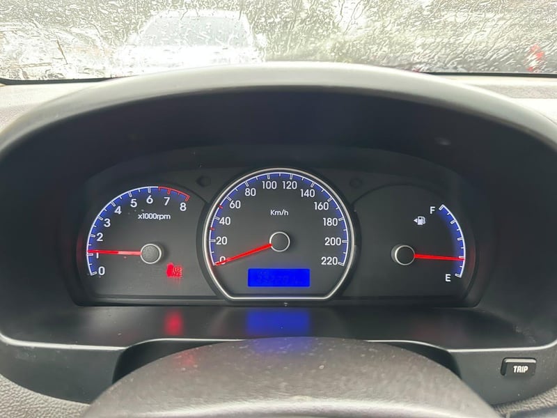 Hyundai ELANTRA 1.6 2010 - Imagen 12 de 18