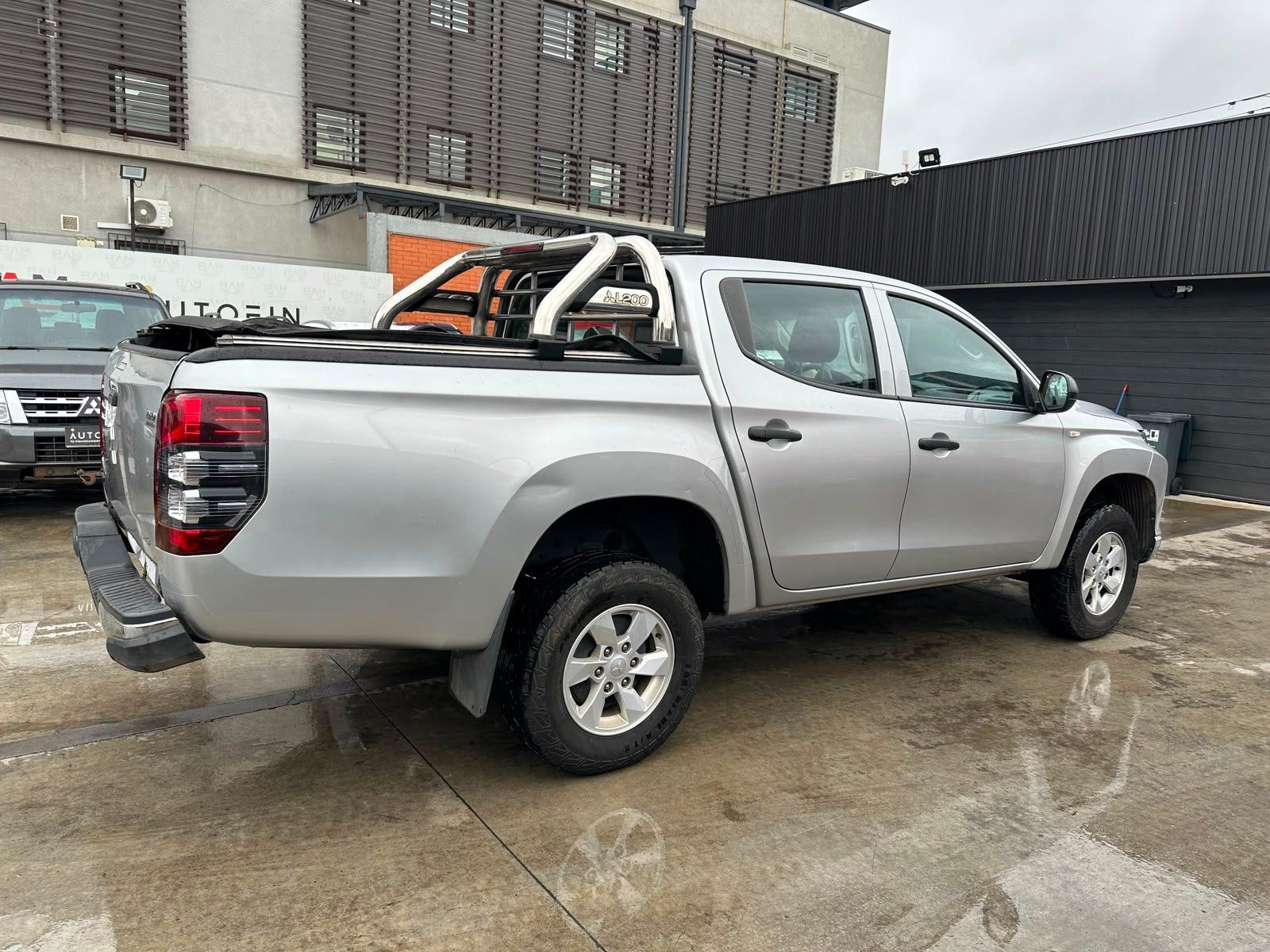 Mitsubishi L200 2021 - Foto 4 de 19