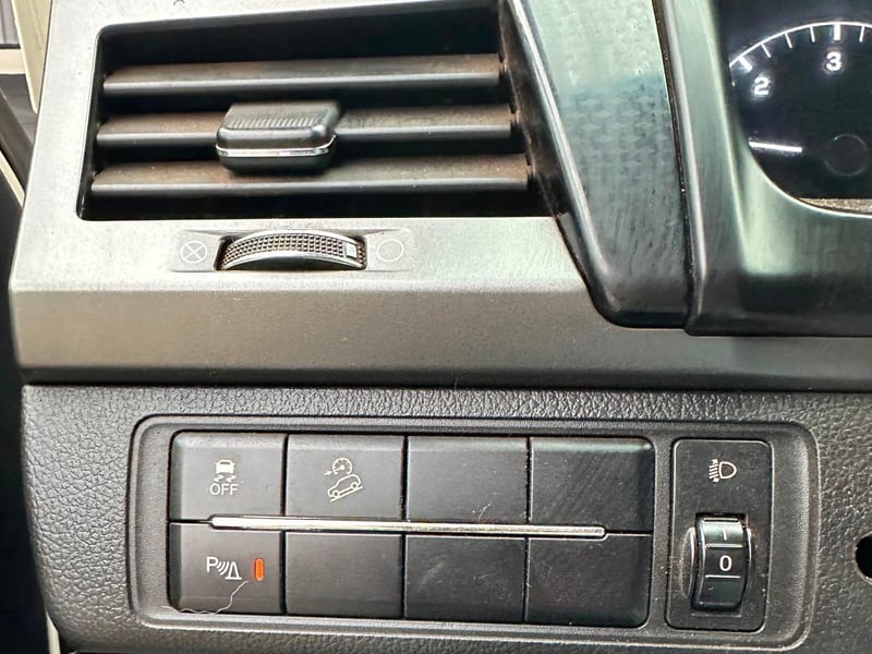 SsangYong MUSSO GRAND 2023 - Imagen 10 de 17