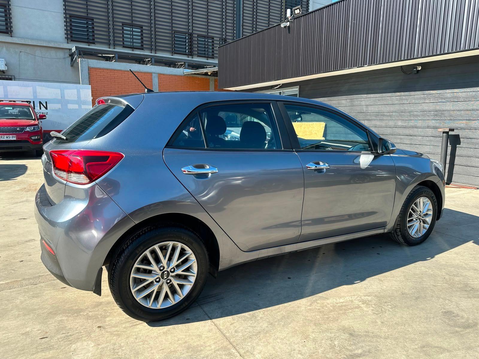 Kia RIO 5 2019 - Foto 4 de 19