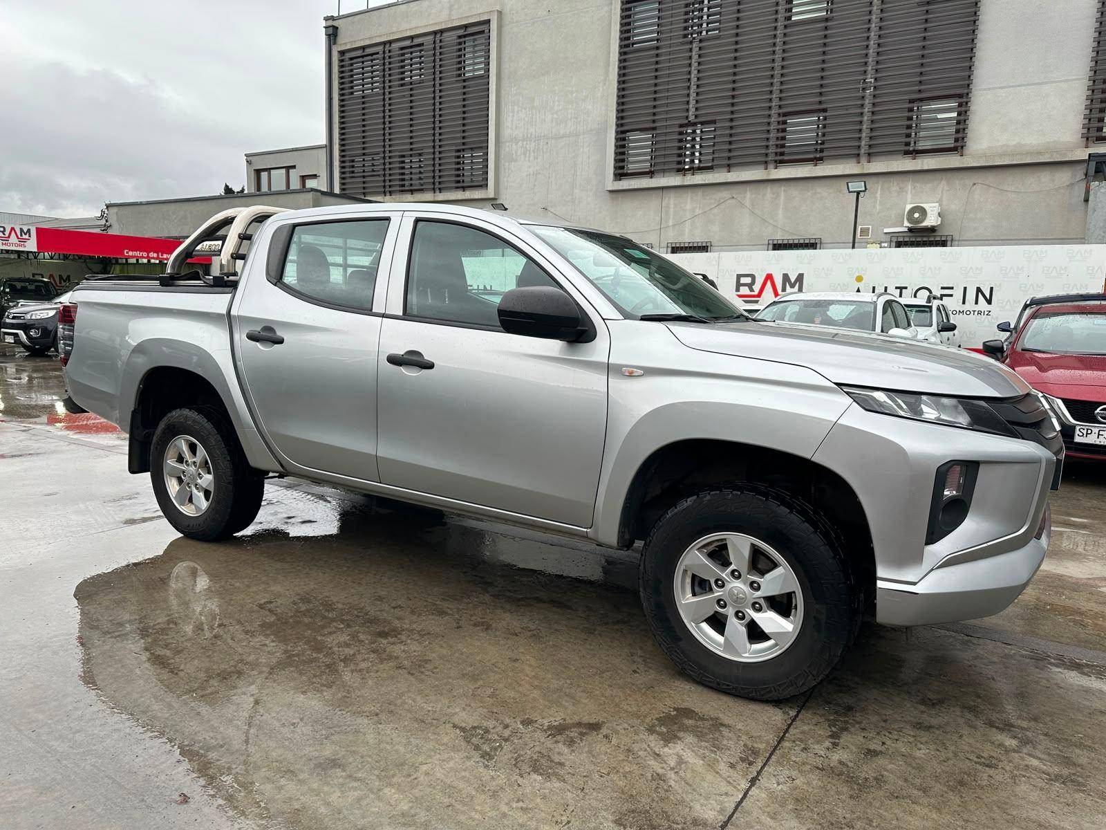 Mitsubishi L200 2021 - Foto 3 de 19