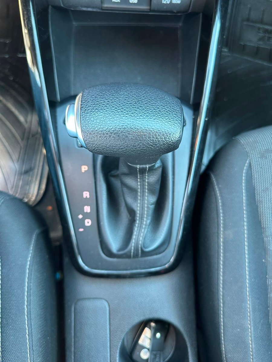 Kia RIO 5 2019 - Imagen 16 de 19