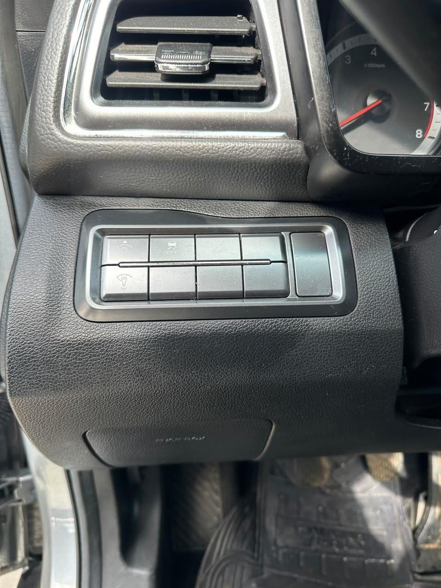 SsangYong TIVOLI 2024 - Imagen 11 de 19