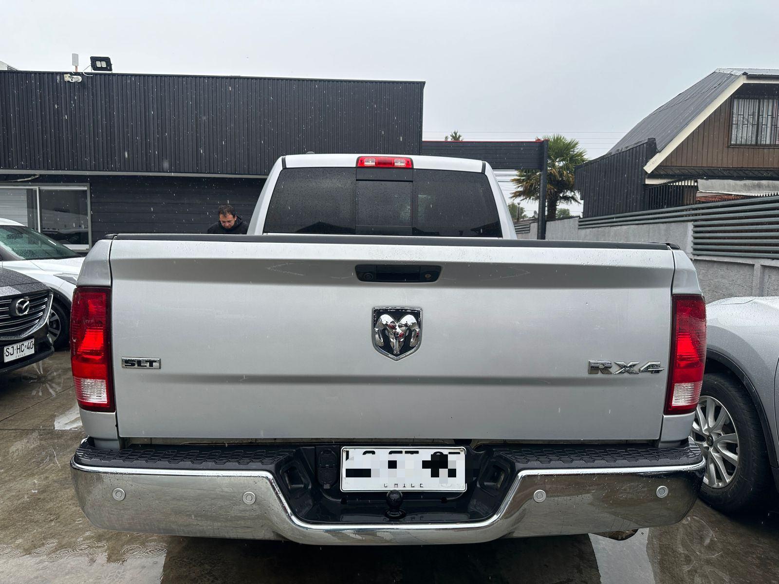 RAM 1500 2019 - Foto 4 de 17