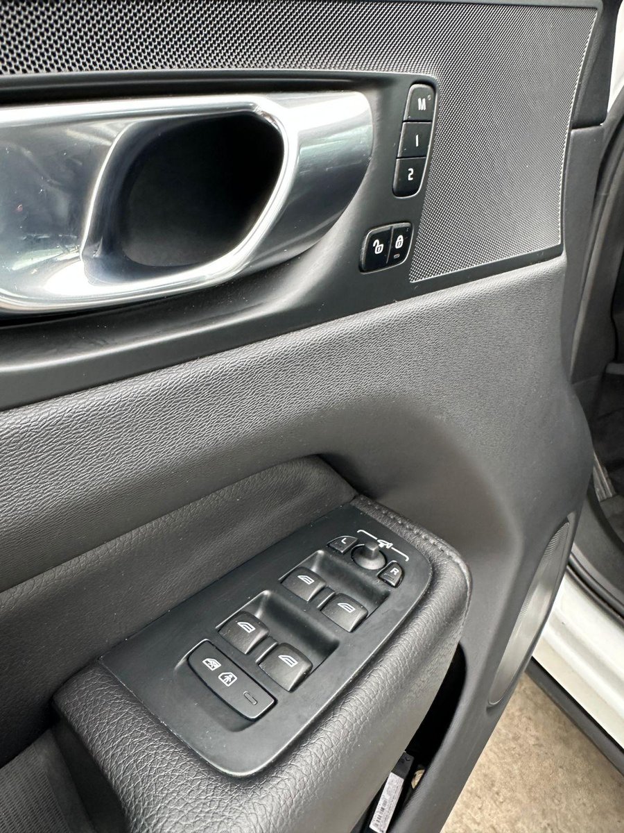 Volvo XC60 2022 - Imagen 10 de 20