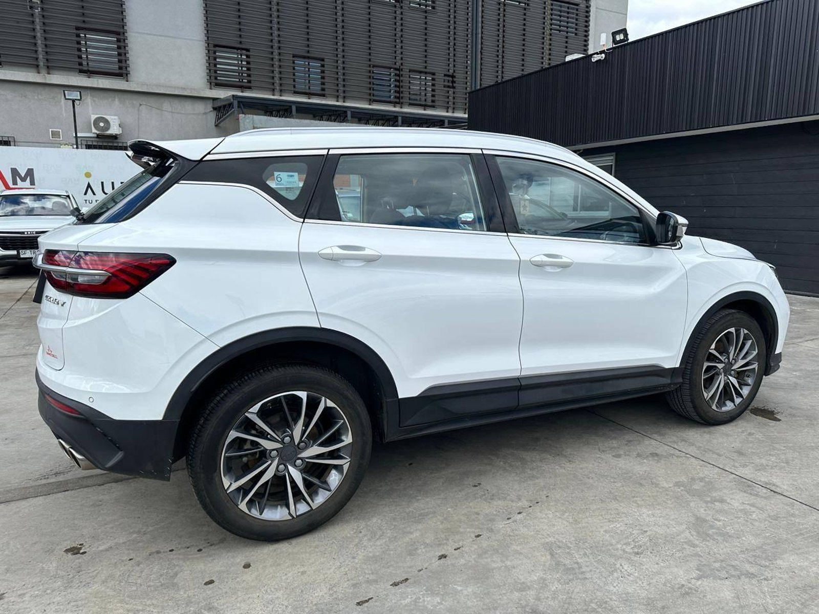 Geely COOLRAY 2022 - Foto 4 de 19