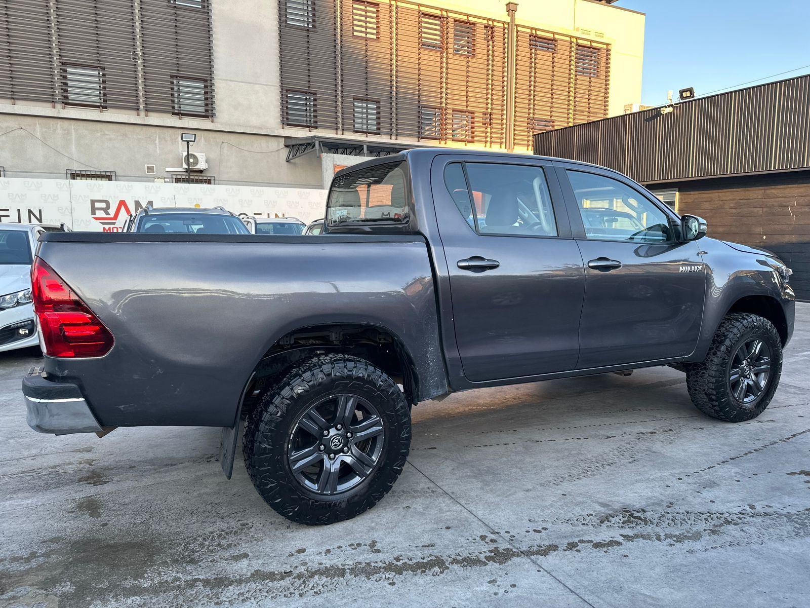 Toyota HILUX 2023 - Imagen 4 de 19