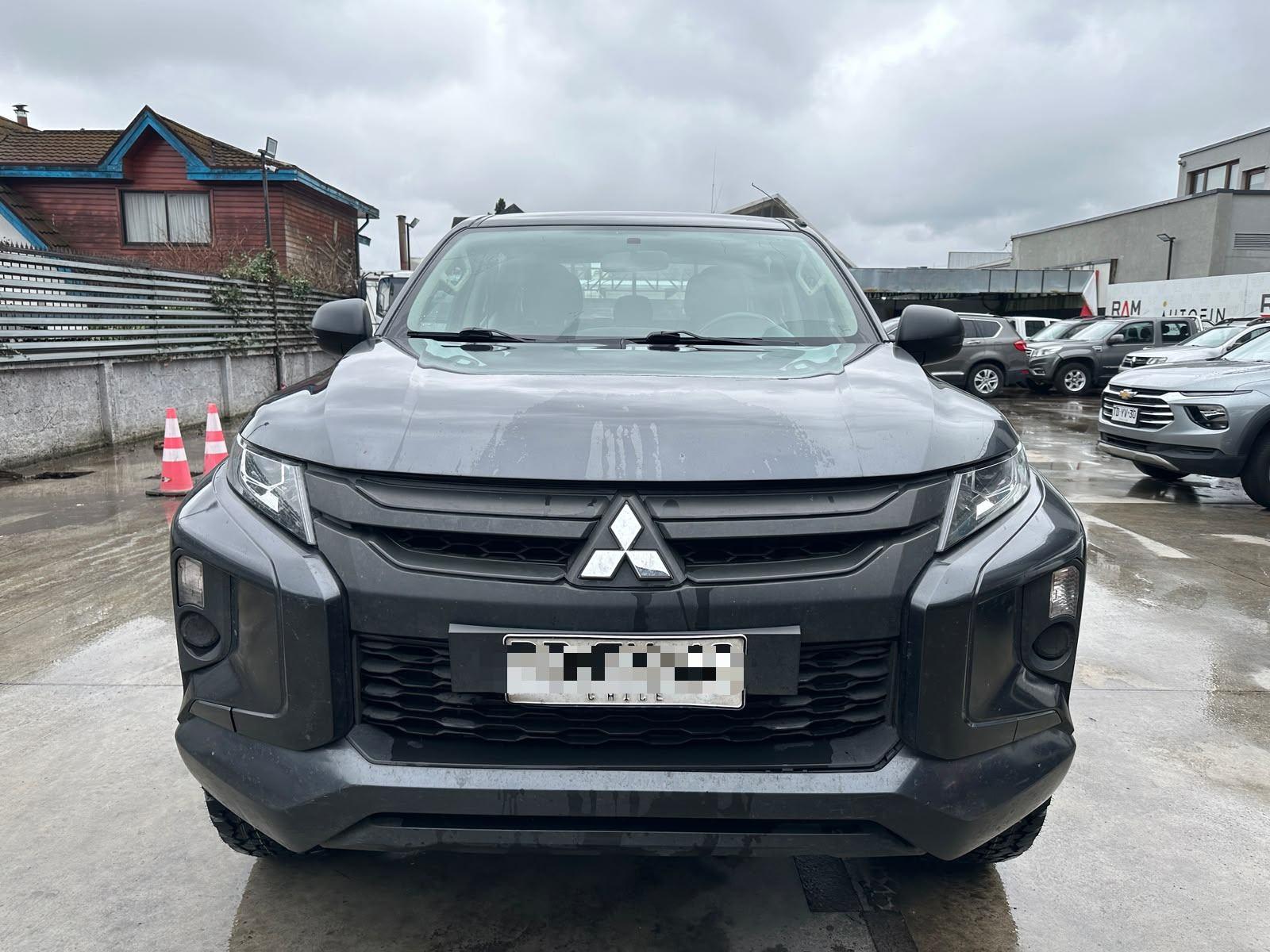 Mitsubishi L200 2020 - Foto 2 de 18