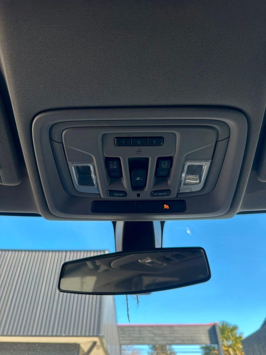 Chevrolet SILVERADO 2021 - Imagen 14 de 19