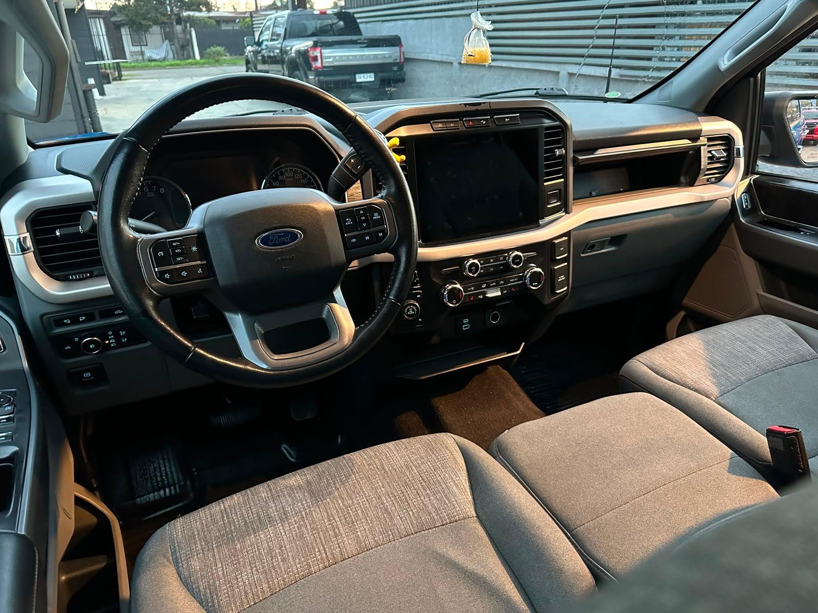 Ford F150 XLT 5.0 AUT 4X4 2022 - Imagen 17 de 19