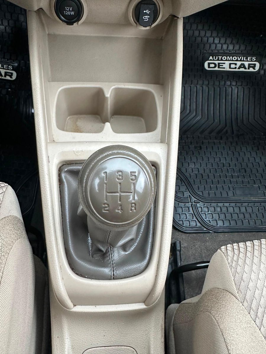 Suzuki ERTIGA 2019 - Imagen 16 de 18