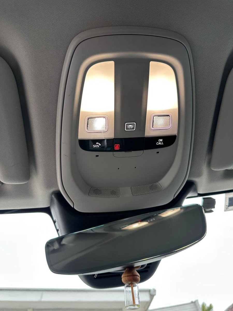 Volvo XC60 2022 - Imagen 15 de 20