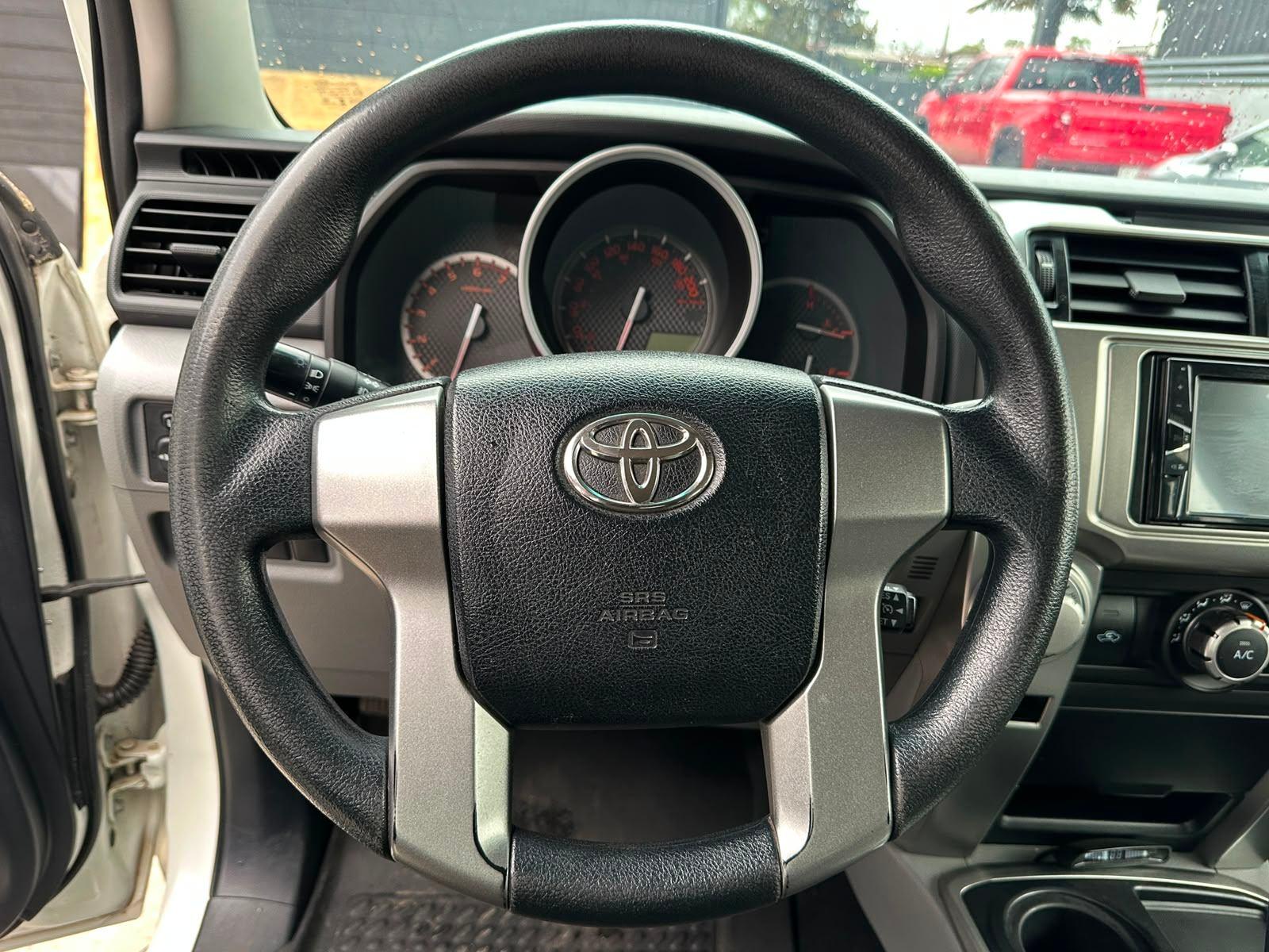 Toyota 4RUNNER 2012 - Imagen 12 de 19