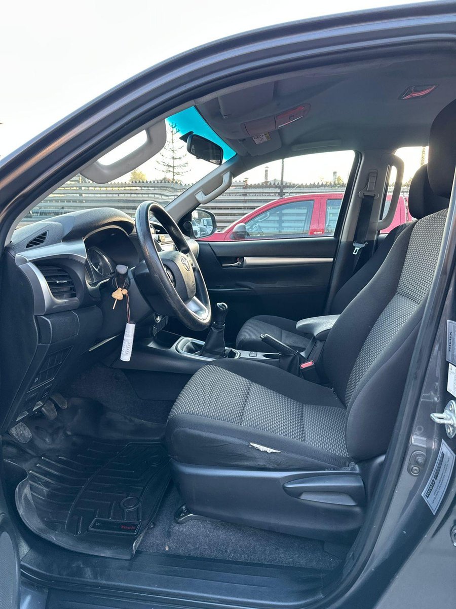Toyota HILUX 2023 - Imagen 7 de 19