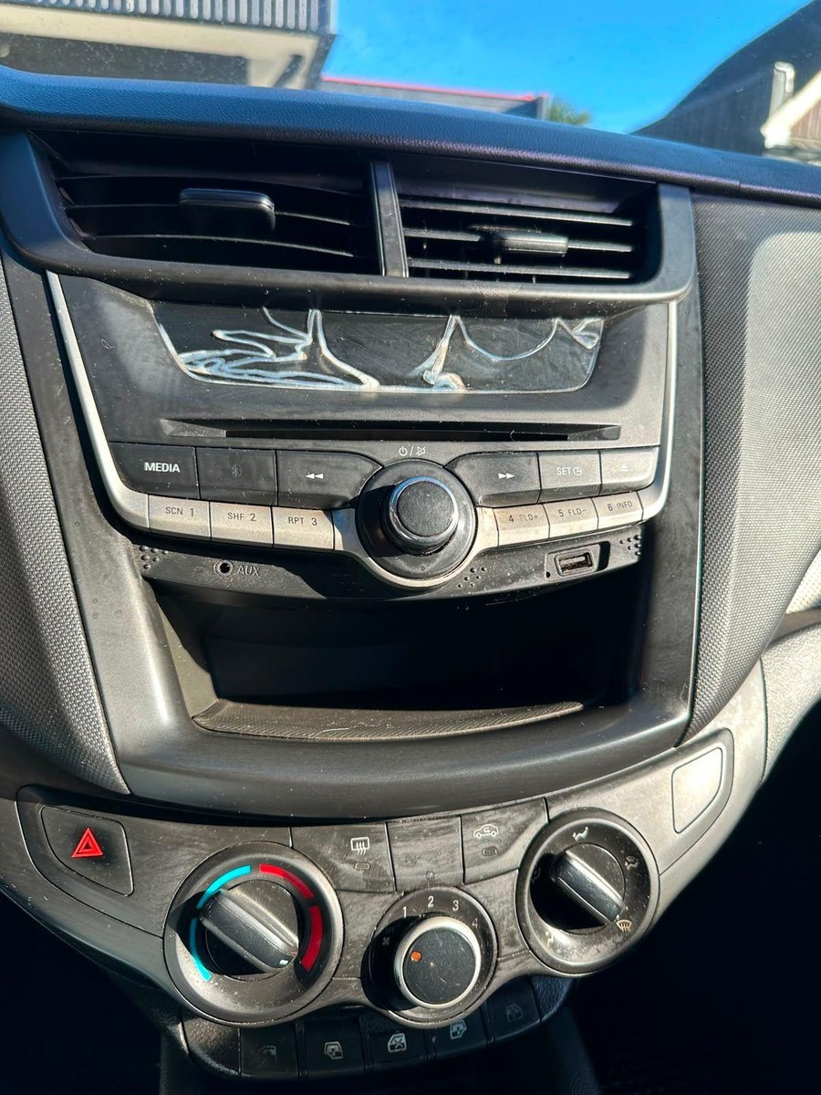 Chevrolet SAIL 2017 - Imagen 14 de 18