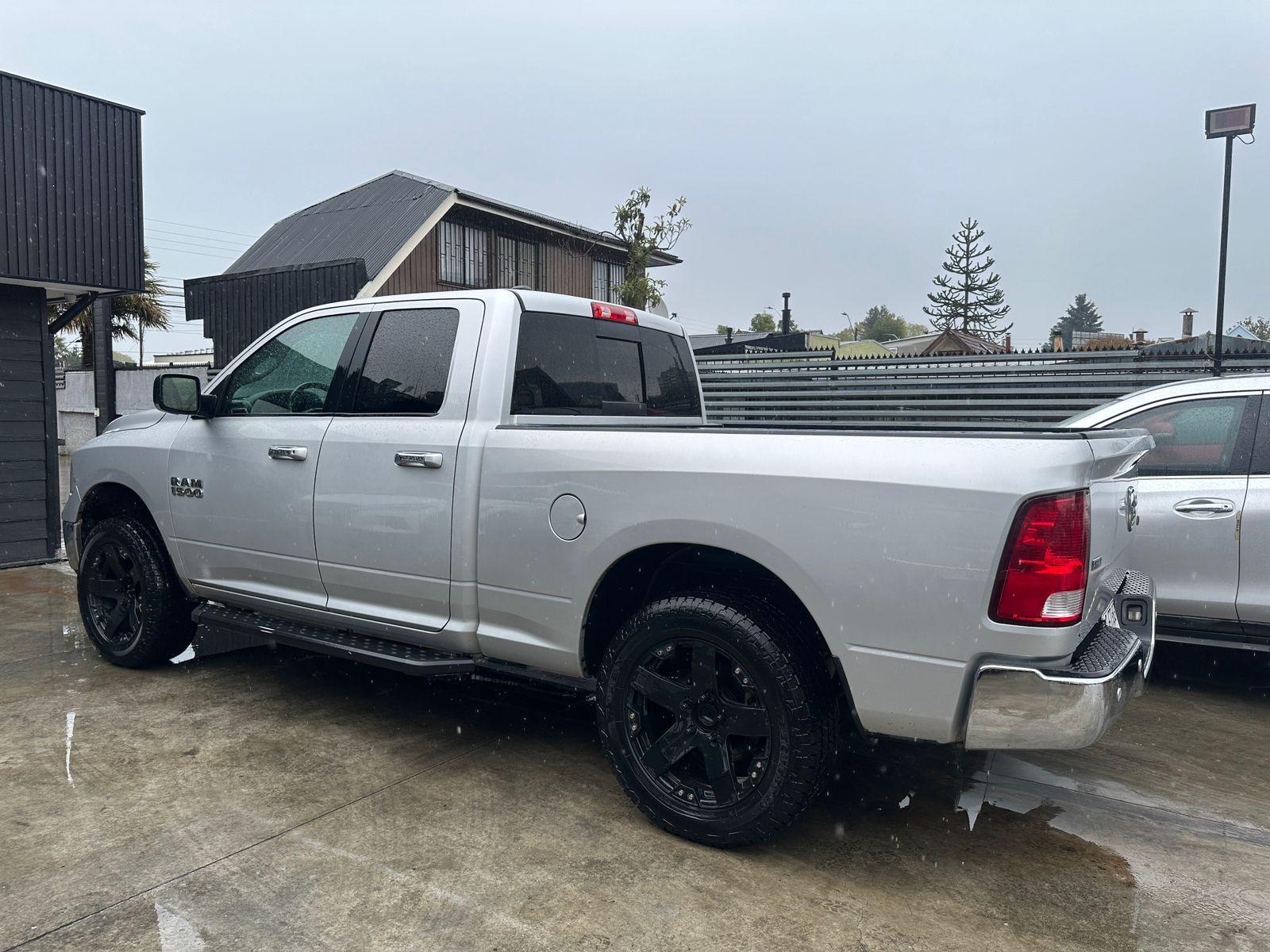 RAM 1500 2019 - Foto 5 de 17