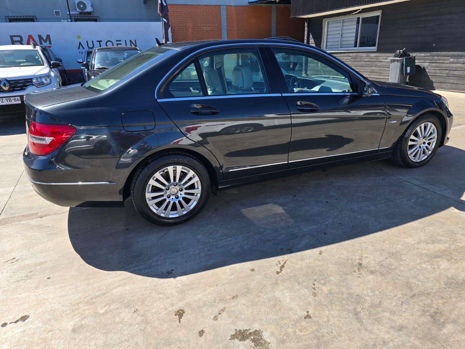 Mercedes-Benz C200 2012 - Foto 5 de 17