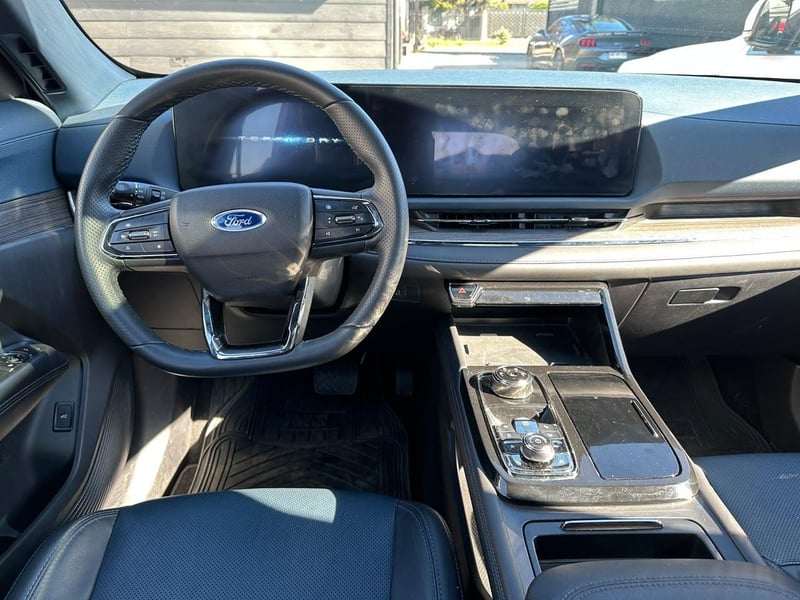 Ford TERRITORY 2024 - Imagen 8 de 19